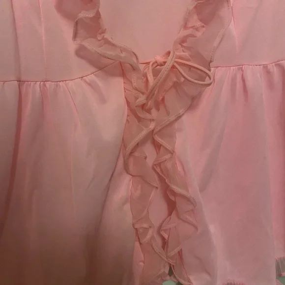 Pink Ruffled Sleeveless Top - Picture 3 of 4